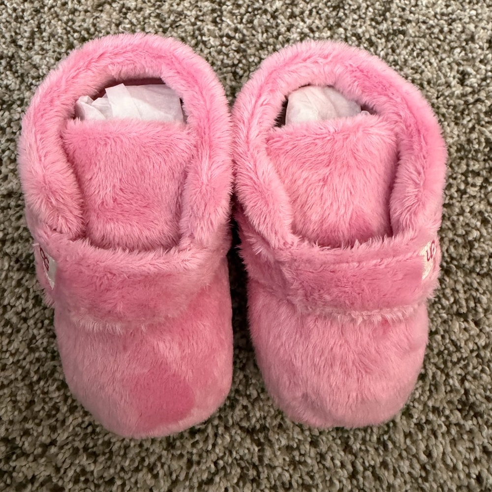 UGG Pink Bixbee Baby Booties - Picture 3 of 4